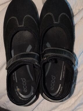 Ecco Black Mary Jane Strap Shoes